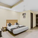 Townhouse Patparganj Near Max Super Speciality Hospital