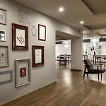 Townhouse Patparganj Near Max Super Speciality Hospital