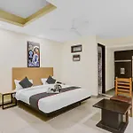 Townhouse Patparganj Near Max Super Speciality Hospital