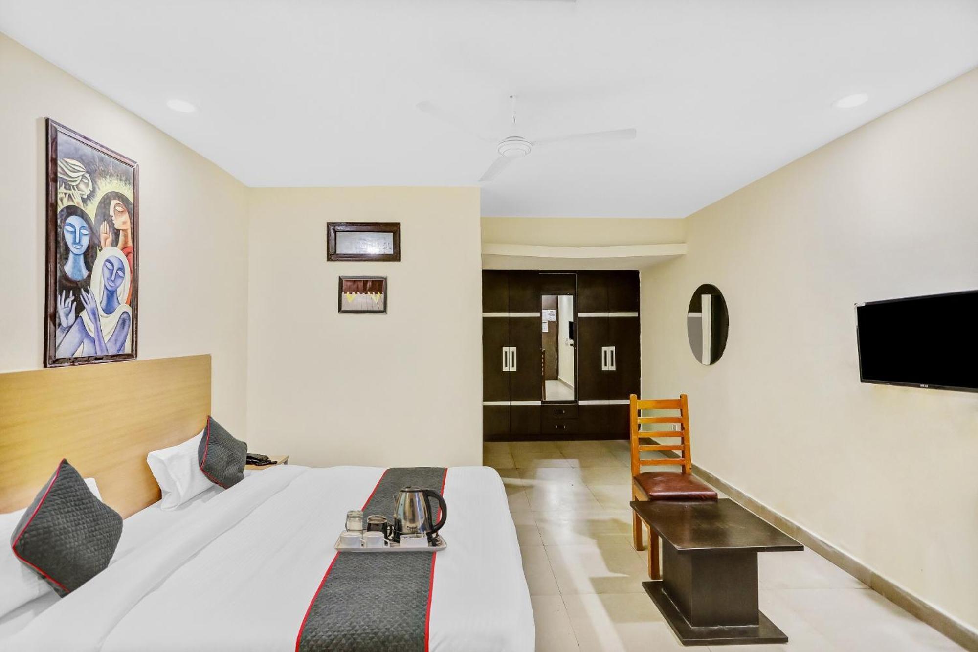 Hotel Townhouse Patparganj Near Max Super Speciality Hospital *