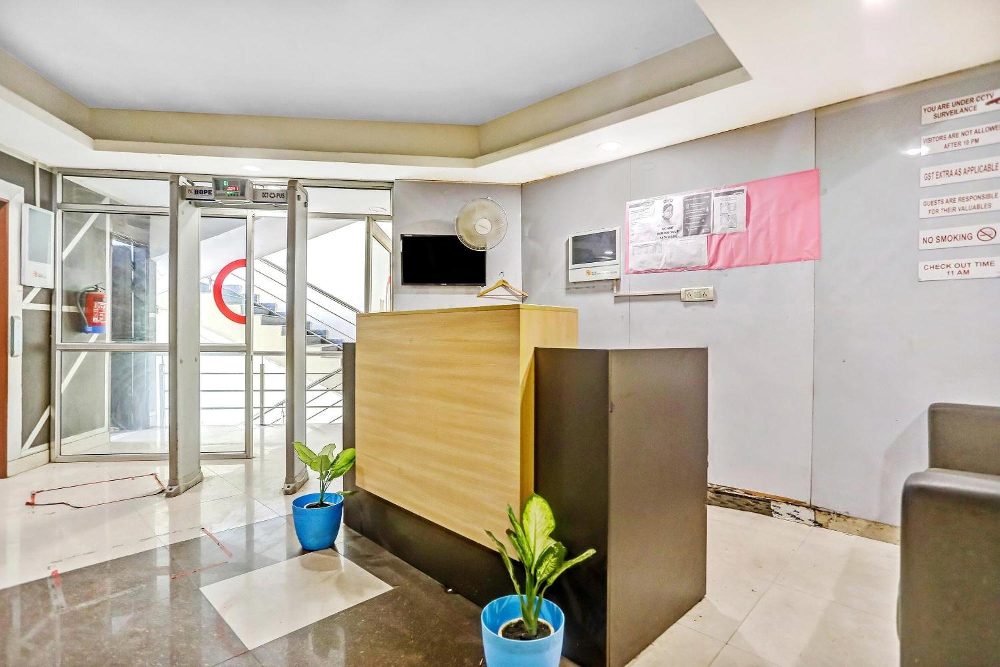 Townhouse Patparganj Near Max Super Speciality Hospital Hotel New Delhi