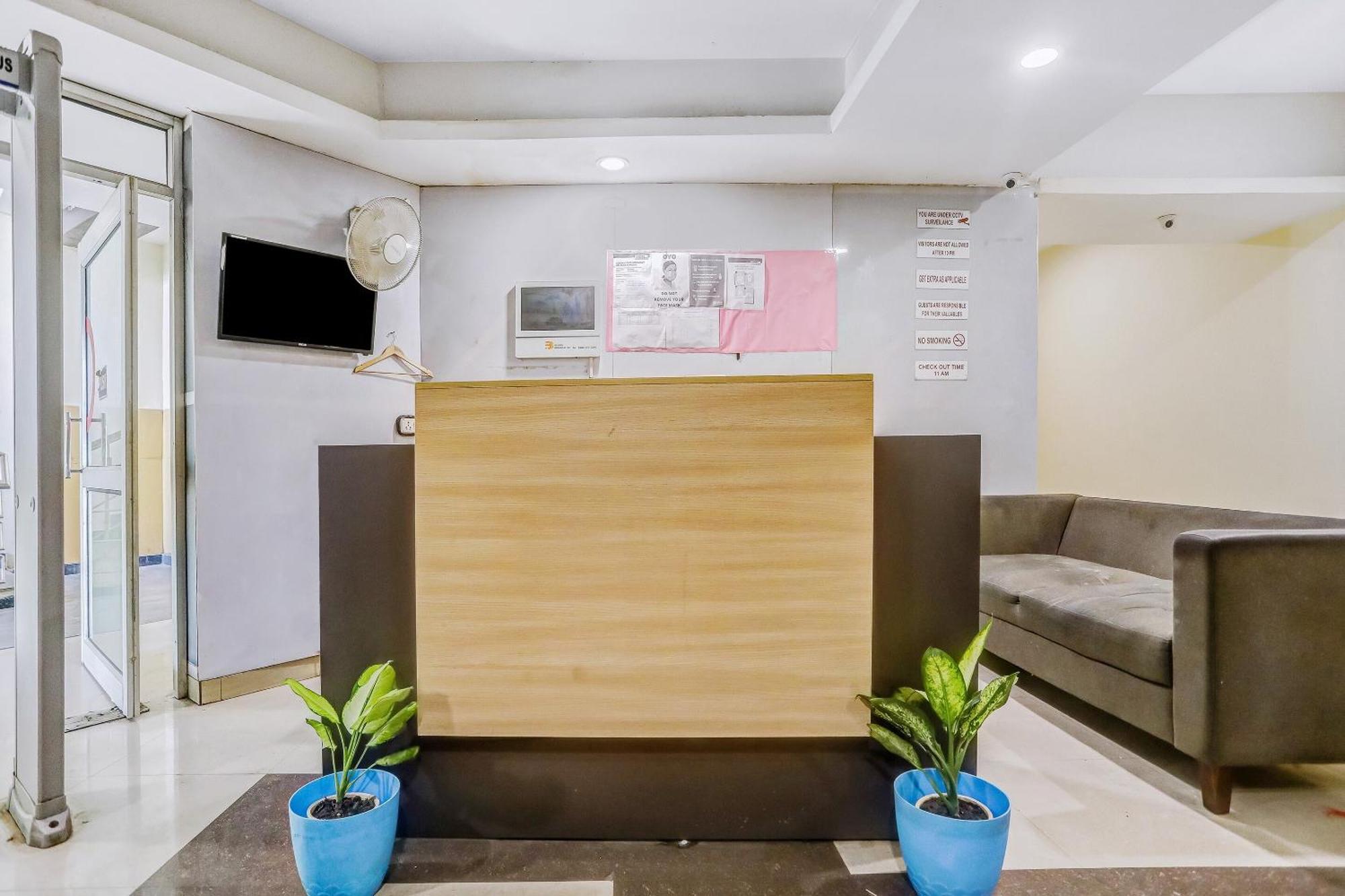 Hotel Townhouse Patparganj Near Max Super Speciality Hospital